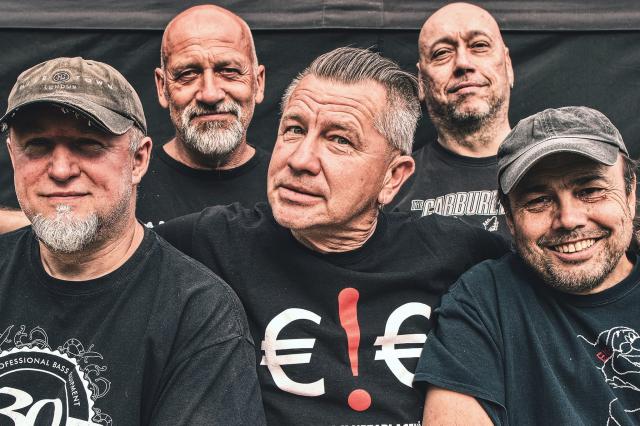 E!E, Vision Days a 200 zbraní