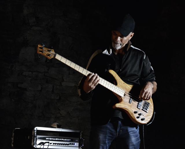 STEVE CLARKE TRIO