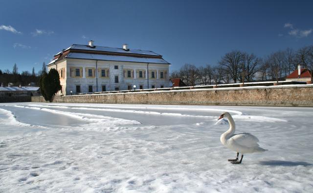 Večerní bruslení na Zámku Kratochvíle
