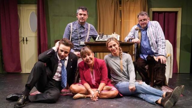 Dobře rozehraná partie – Divadlo Kalich |B|