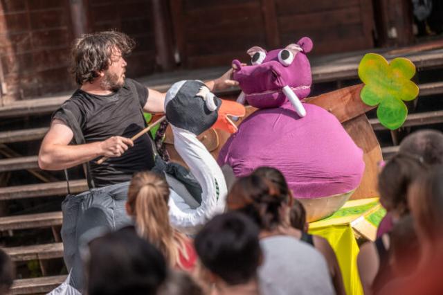 TOY MACHINE: JAK SLON DOSTAL CHOBOT