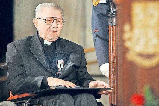 Být knězem, to je dobrodružství. Příběh skauta, redaktora a exulanta, patera Karla Fořta
