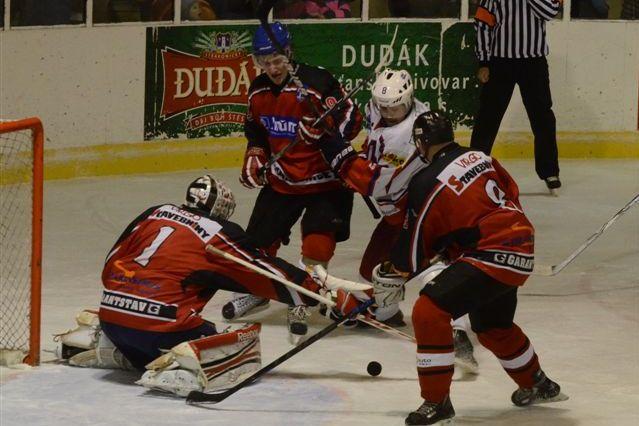 Strakoničtí hokejisté podlehli David servisu