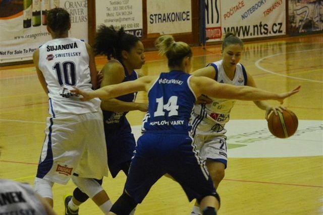 Basketbalistky Sev-en Strakonice si poradily s ženami z Karlových Varů