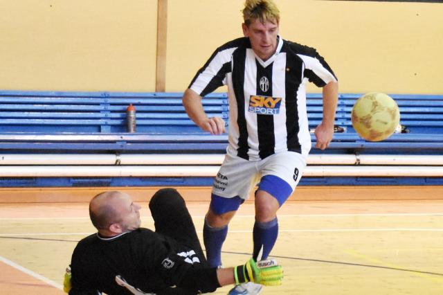 Turnaj Ekonomické služby. 1. hrací den - Senioři